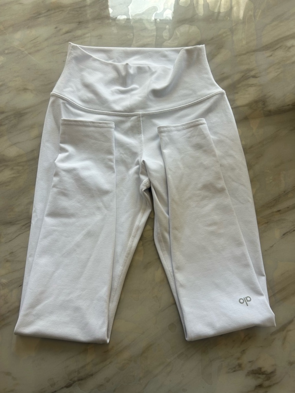 ALO Yoga White High-Rise Performance Leggings